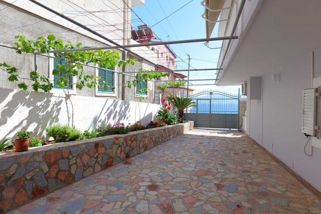 Kosta Apartments Sarandë Exterior foto