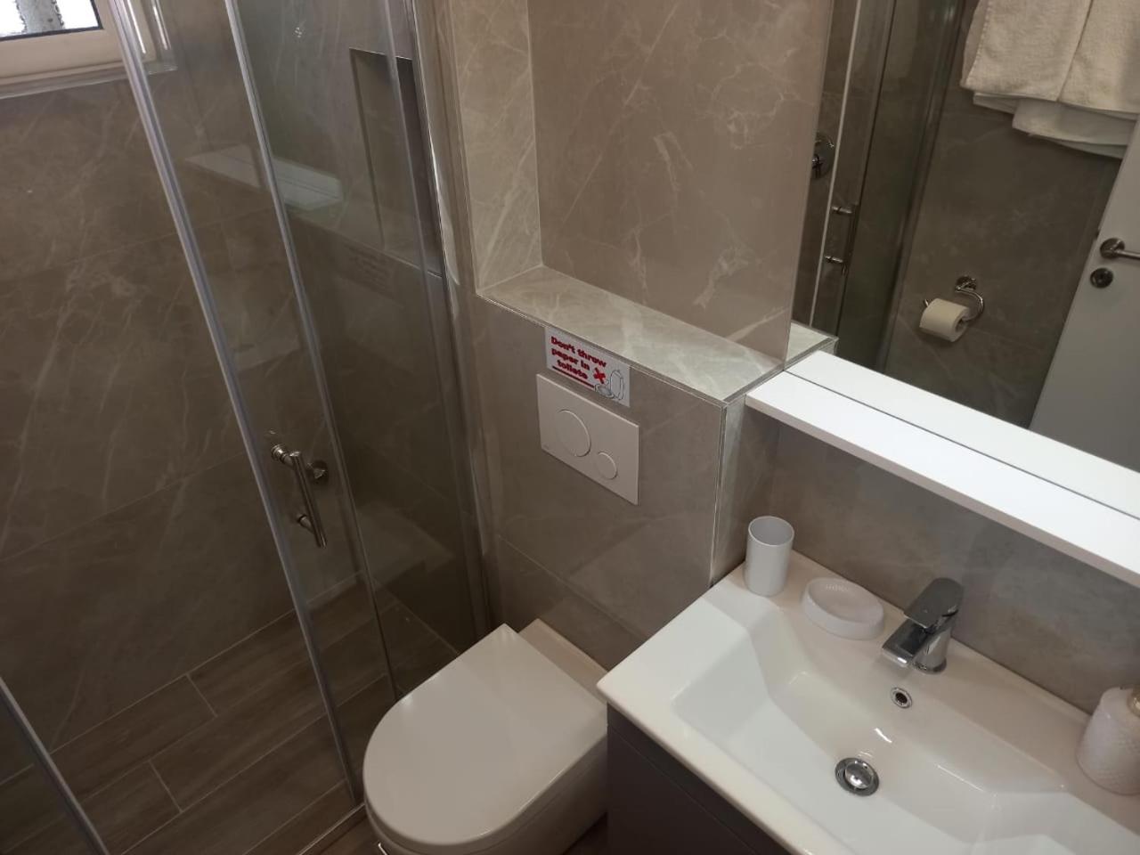 Kosta Apartments Sarandë Zimmer foto